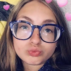 Meet your Posher, Marissa